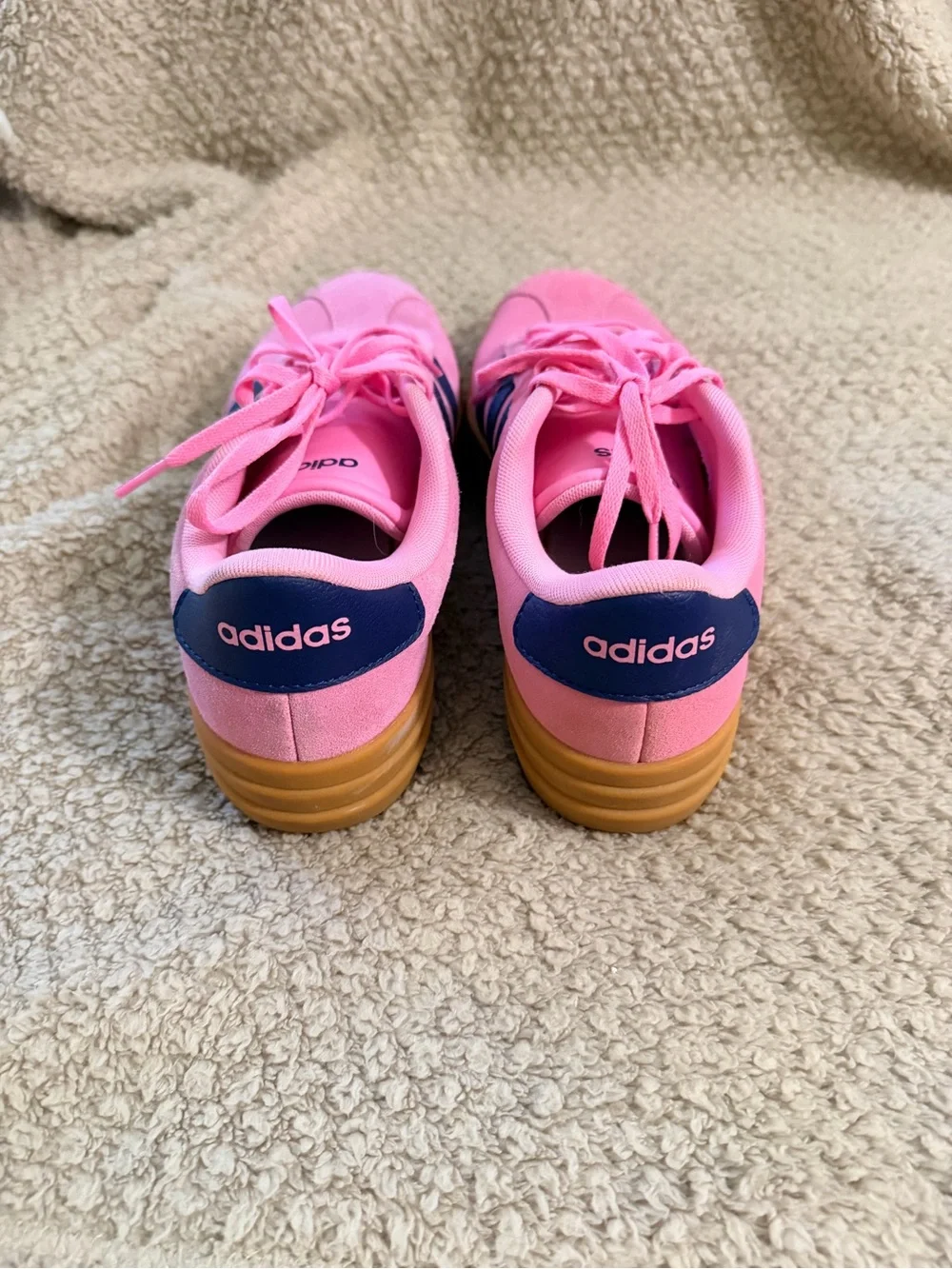 ⸻  Adidas Pink Suede Platform Sneakers Women’s Size 7